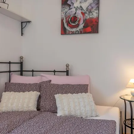 Ugrin, A Cozy And Relaxing Retreat Minutes From The Daire